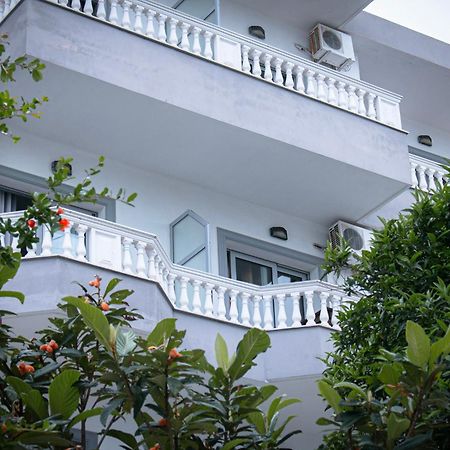 Hotel Fron Sarandë Buitenkant foto
