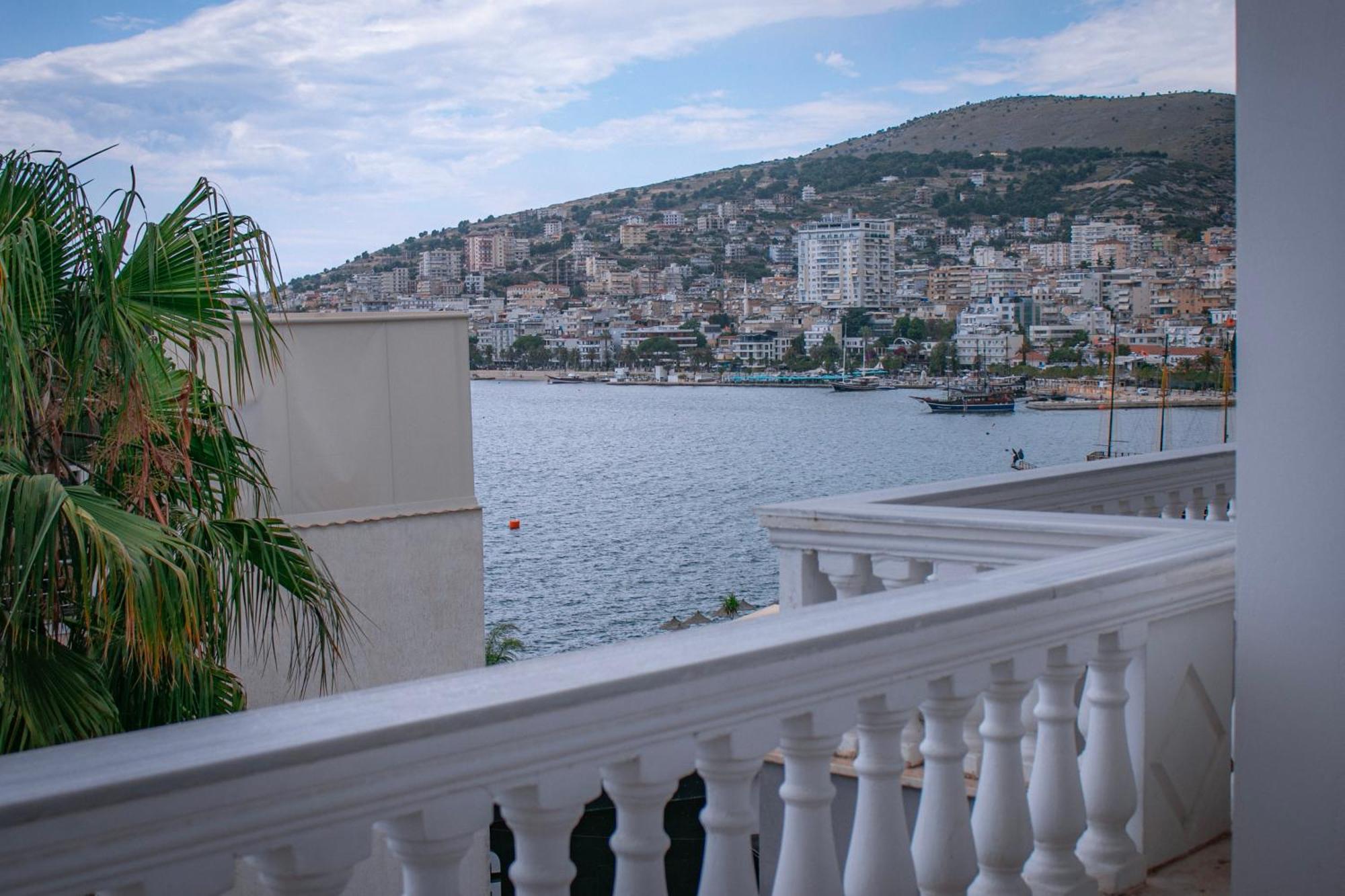 Hotel Fron Sarandë Buitenkant foto