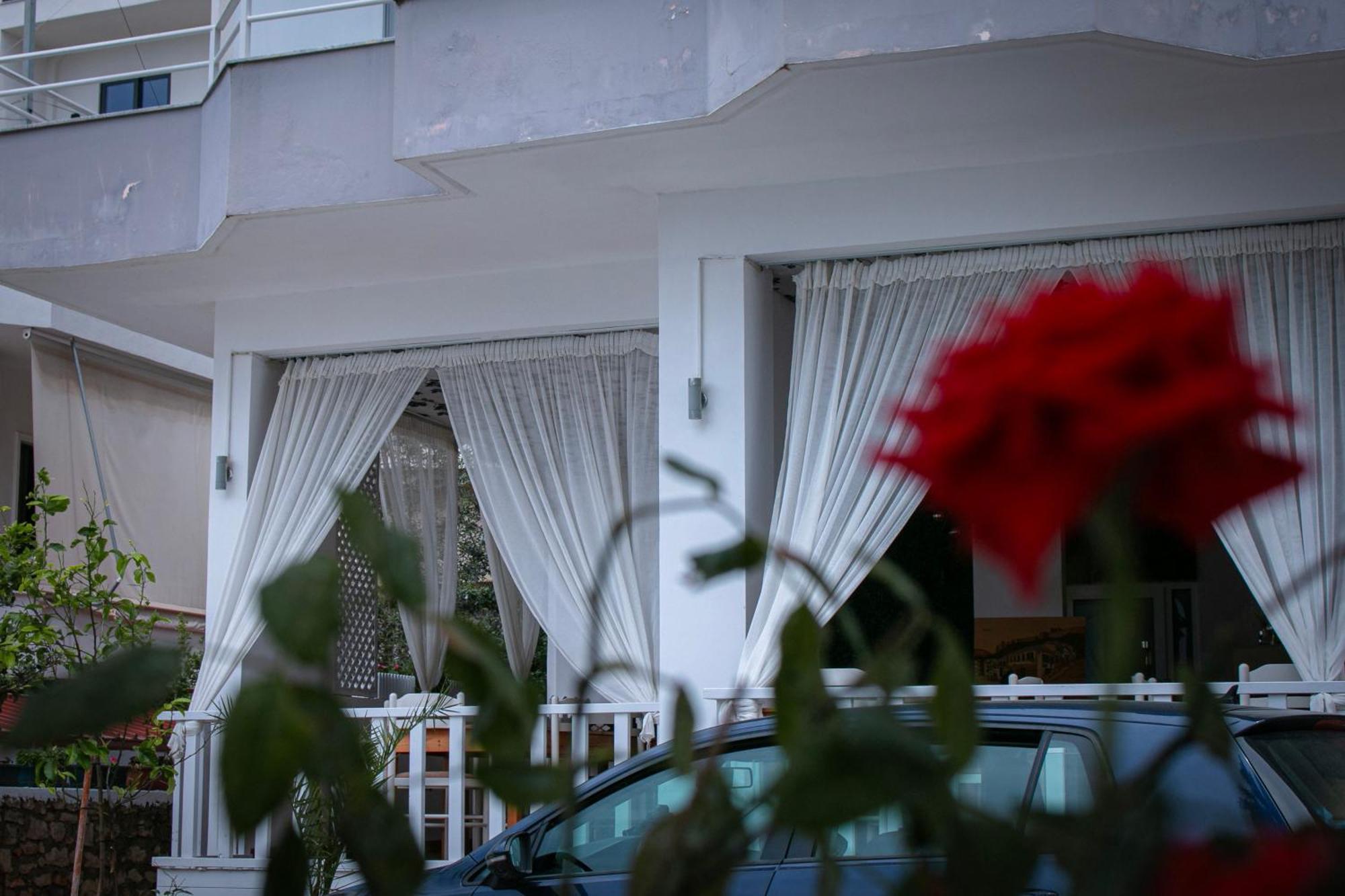 Hotel Fron Sarandë Buitenkant foto