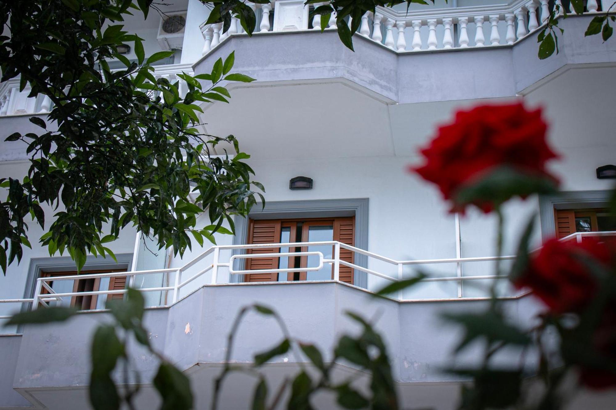 Hotel Fron Sarandë Buitenkant foto