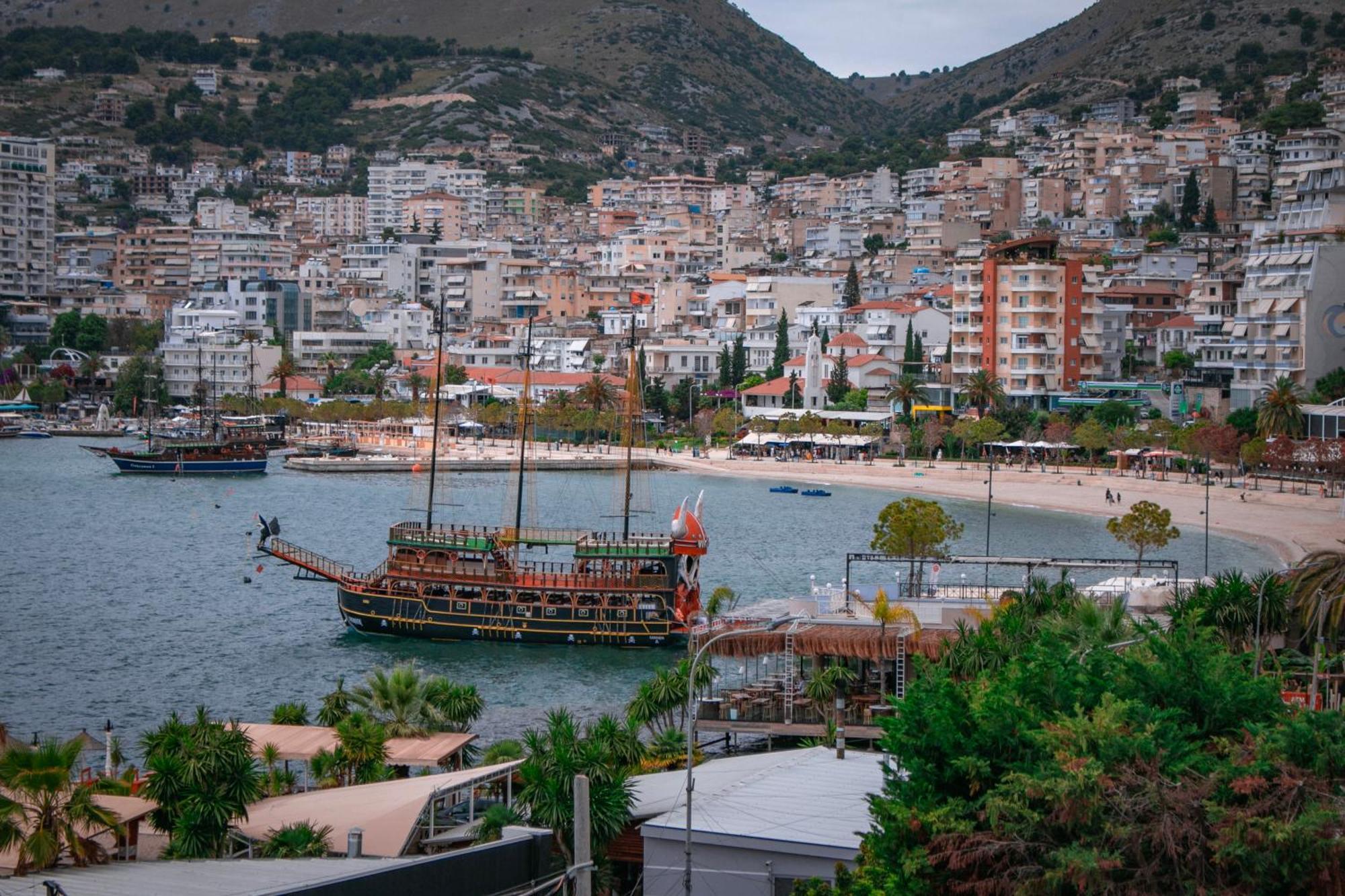 Hotel Fron Sarandë Buitenkant foto